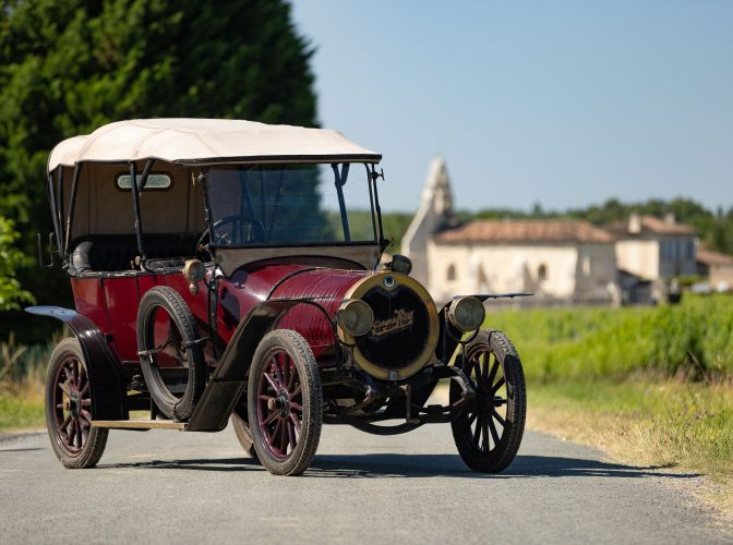 Des Encheres D Exception Pour La Collection Automobile D Andre Lurton Des Encheres D Exception Pour La Collection Automobile D Andre Lurton Terre De Vins