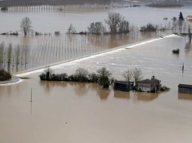 Inondations En Gironde Quelles Consequences Pour La Vigne Inondations En Gironde Quelles Consequences Pour La Vigne Terre De Vins