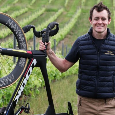 Thomas Boudat dans les vignes