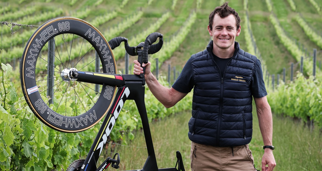 Thomas Boudat dans les vignes