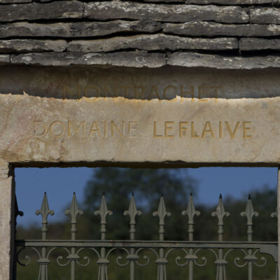 Entrée du Domaine Leflaive à Puligny Montrachet