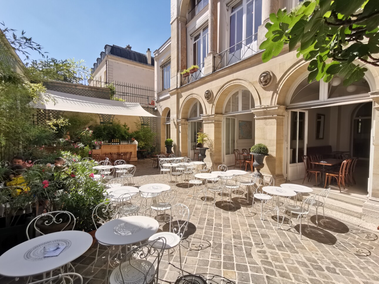 La terrasse du Mademoiselle Mars à Paris 9e