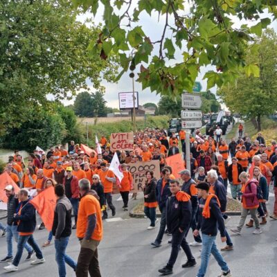 Cortège d'une manifestation à Cognac