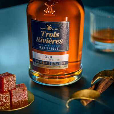 Bouteille de rhum XO de la distillerie Trois Rivières