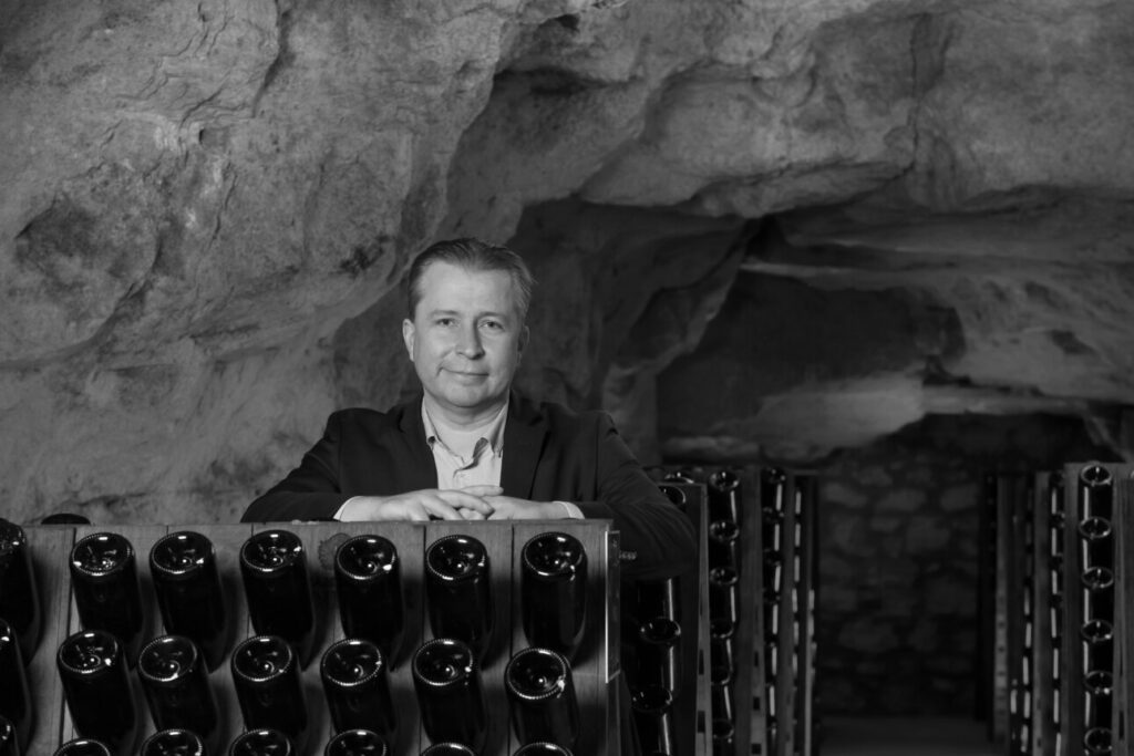 Arnaud Van Der Voorde, nouveau chef de caves de la Maison Pannier, dans les caves de la Maison