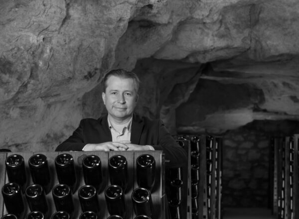 Arnaud Van Der Voorde, nouveau chef de caves de la Maison Pannier, dans les caves de la Maison