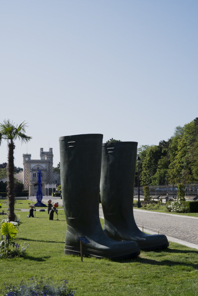 Jardin avec Invendu Bottes, Lilian Bourgeat © Mathilde Giron