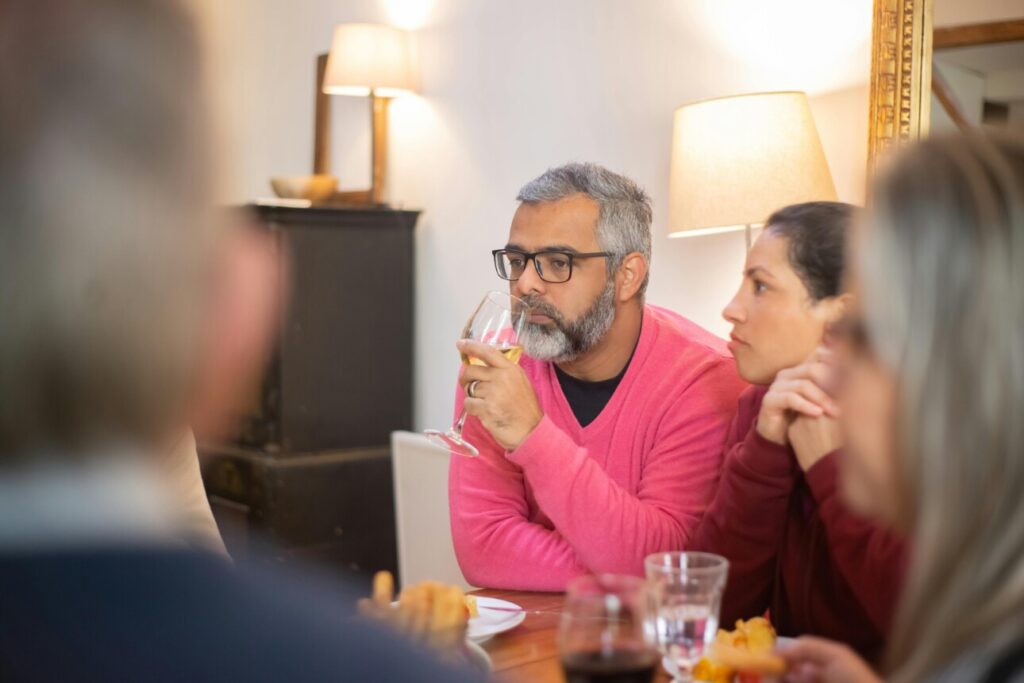 dégustation, sentir son verre de vin 